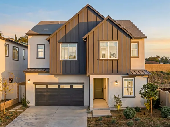 725 Miravar Pl, Vista, CA 92081
