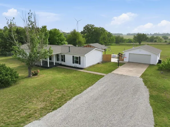 488 N Hydraulic Rd, Belle Plaine, KS 67013