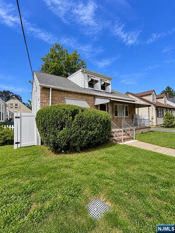 4 bed, 1.0 bath, $2,800 — Photo 3