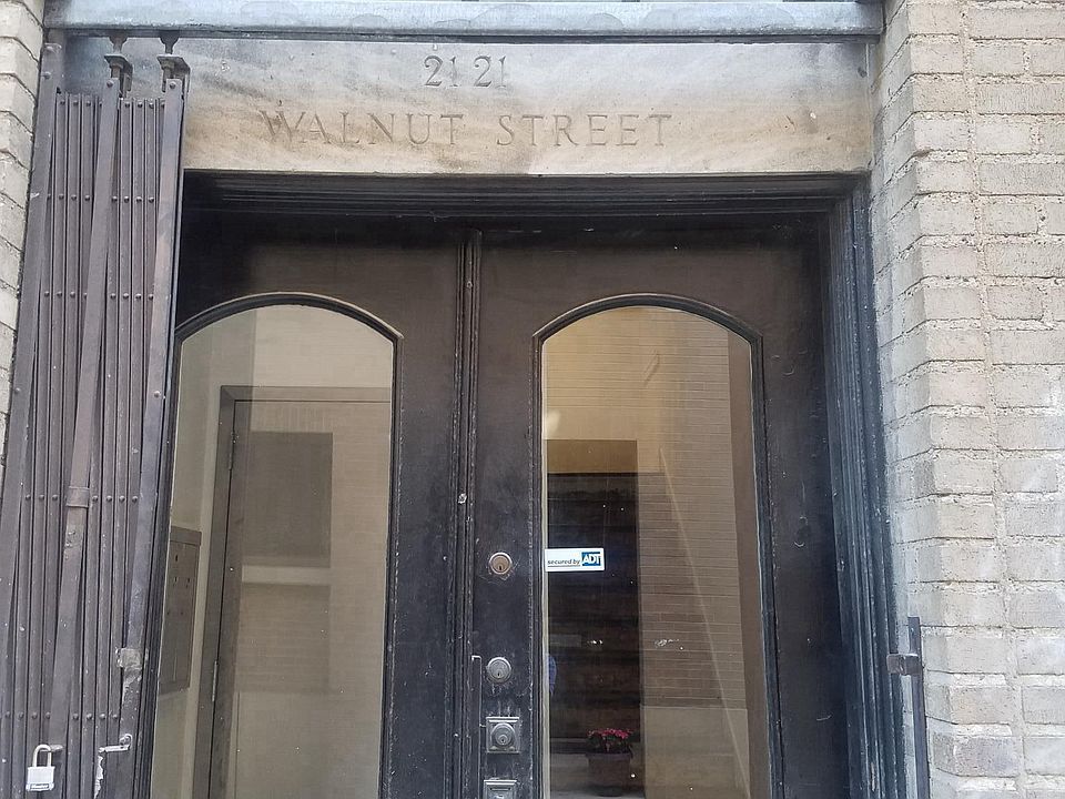 Entrance 2121 Walnut st 