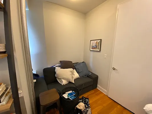 Rented by Mdays Realty | media 35