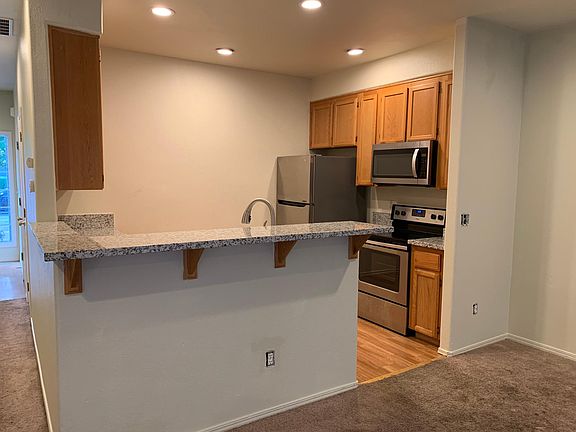 3rd image of 3162 NE 13th Pl #3162