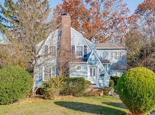 66 Fernwood Ter, Garden City, NY 11530