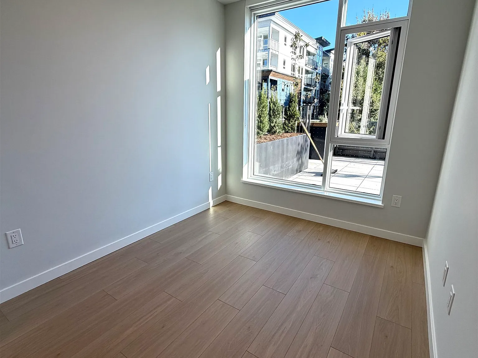 2 bed, 710 sqft, $2,900 — Photo 4
