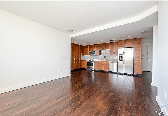 5th image of 10820 71st Ave APT 16A
