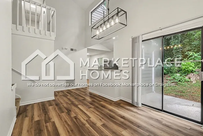 2070 Scarbrough Trl E — Photo 12