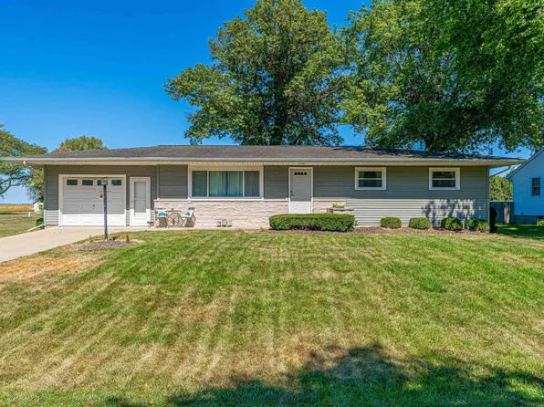 1004 Day St, Cornland, IL 62519