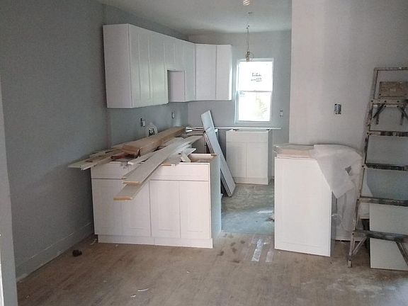 5th image of 5956 N Beechwood St