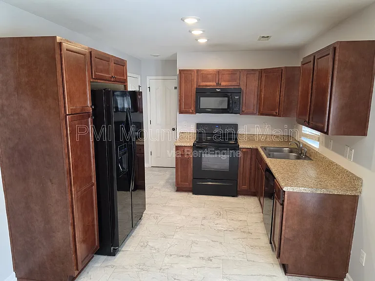 25 Barnett Shoals Dr — Photo 7