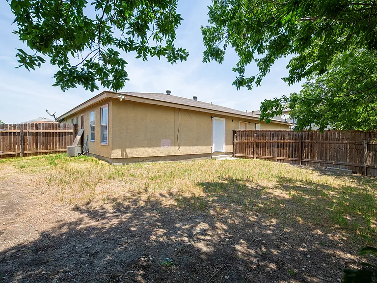 7642 Oak Chase — Photo 19