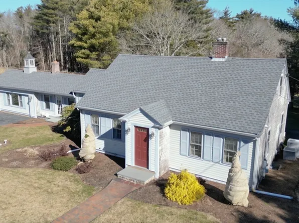 80 North St, Mattapoisett, MA 02739