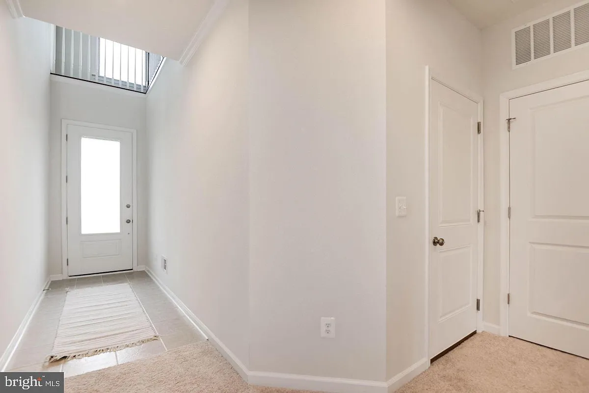 Building Photo - 42482 Dogwood Glen Sq