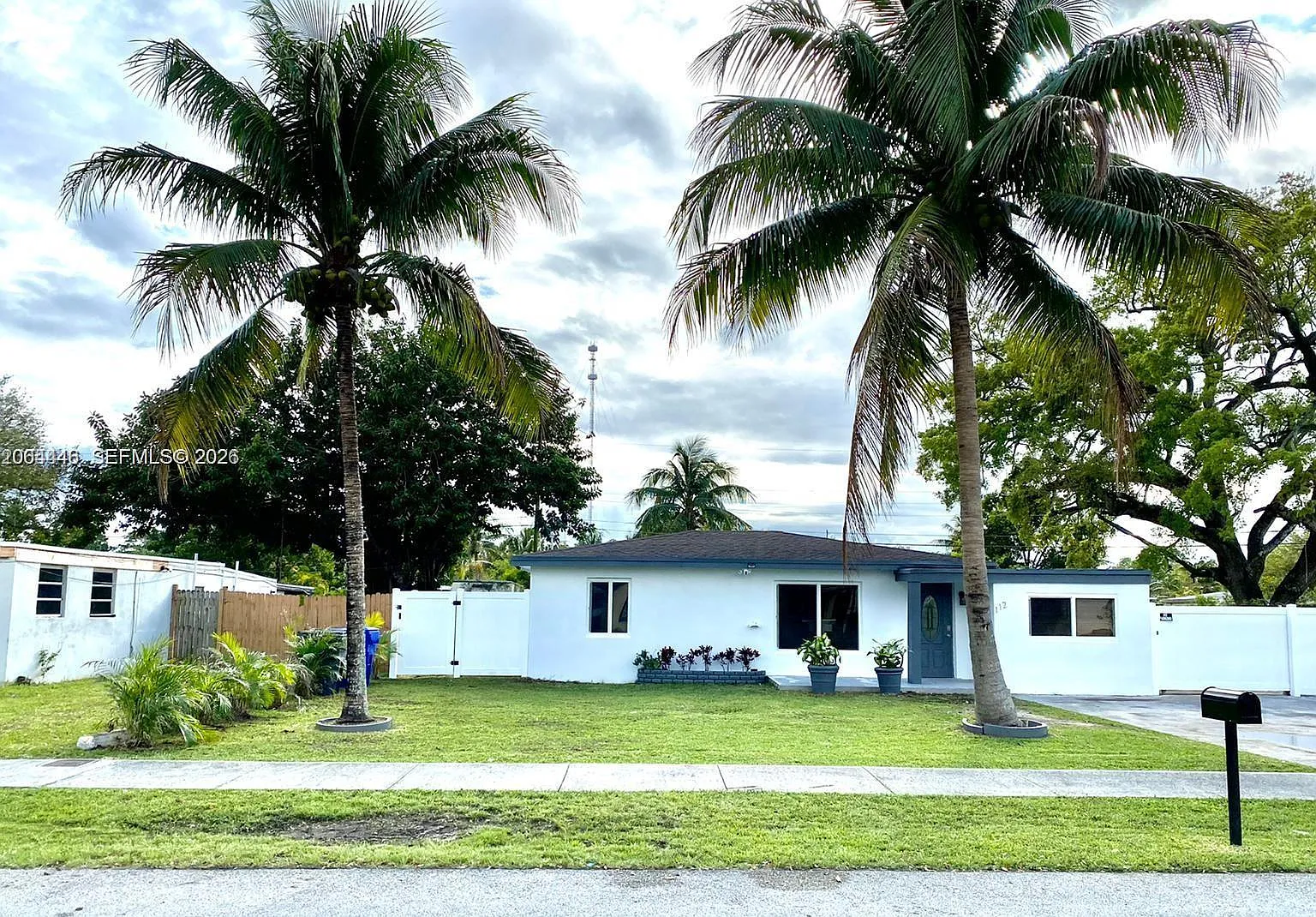 Miami Gardens Estates Sec — Photo 1