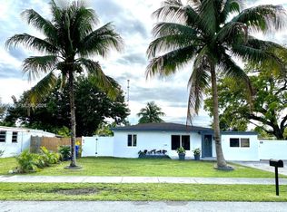 112 Ronald Rd, Hollywood, FL 33023