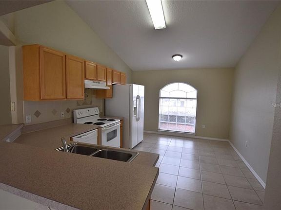 4th image of 1715 Shad Ln