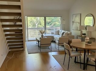 7101 Farralone Ave UNIT 135, Canoga Park, CA 91303