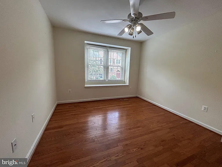 5916 Dorchester Way — Photo 15
