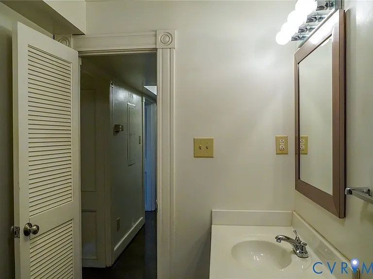 407 W Clay St #A — Photo 18