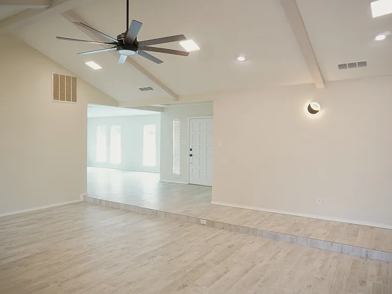 2721 Timberleaf Dr — Photo 7