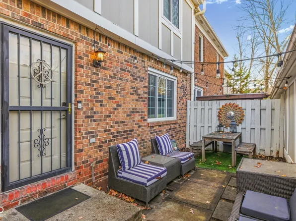 155 Aspen Way, Carmel, IN 46032