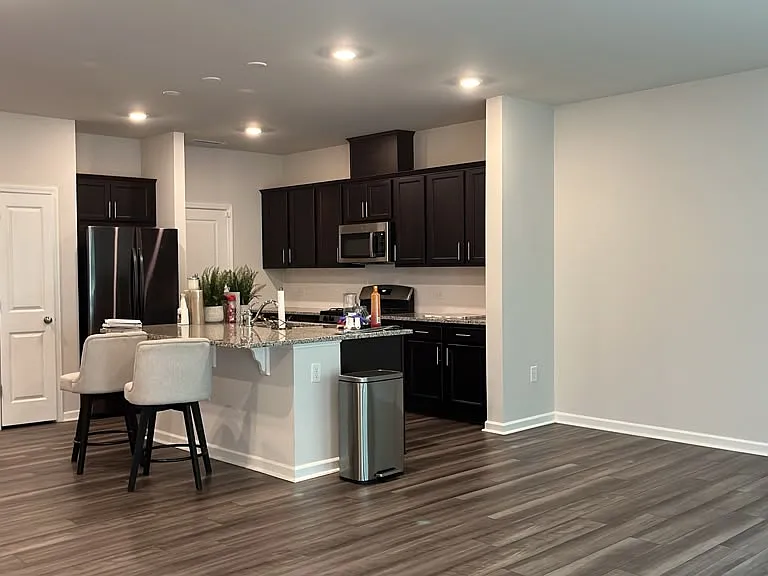 328 Hazy Hills Ln — Photo 10