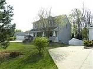 9001 Cedarview Ave, Georgetown Township, MI 49428