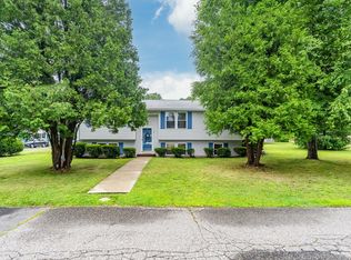 2 Garland Ave, East Longmeadow, MA 01028