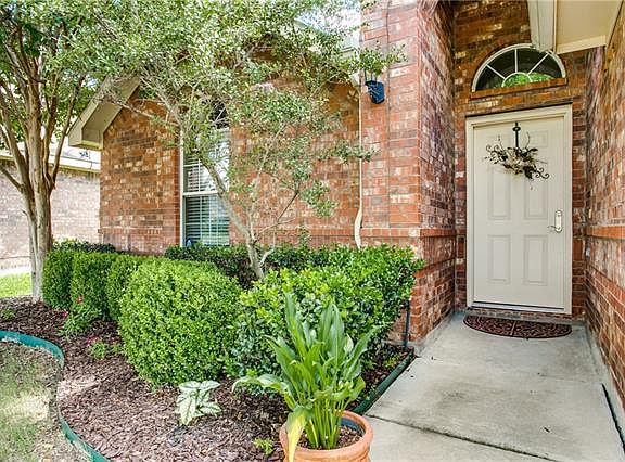 3rd image of 4619 Enchanted Isle Ct