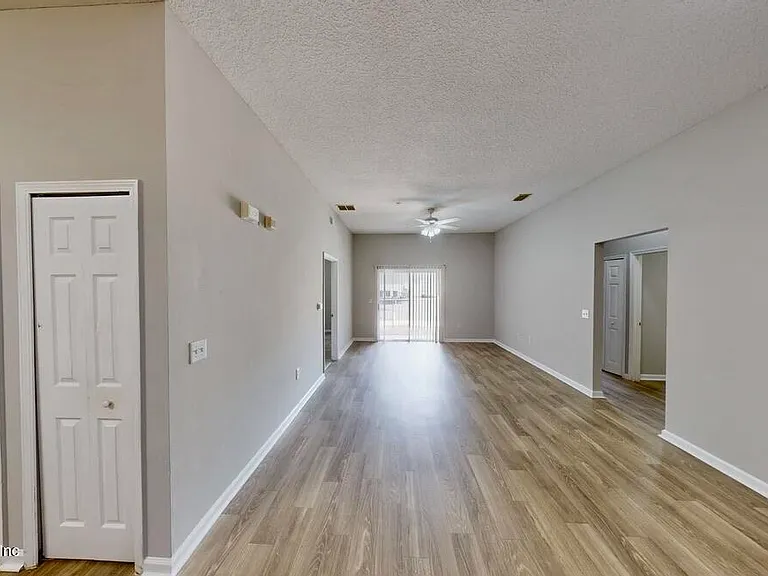 6100 Maggies Cir #102 — Photo 1