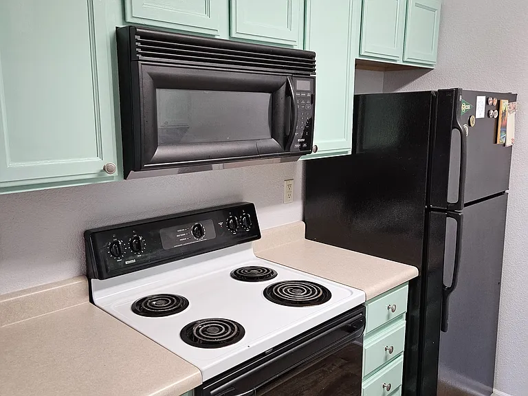 1221 University Ave #B302 — Photo 8