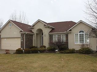 2508 Fenton Creek Ln, Fenton, MI 48430