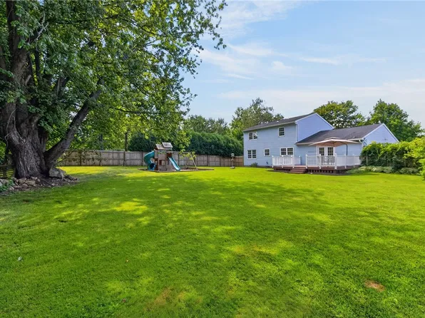 6750 County Line Rd, Ontario, NY 14519