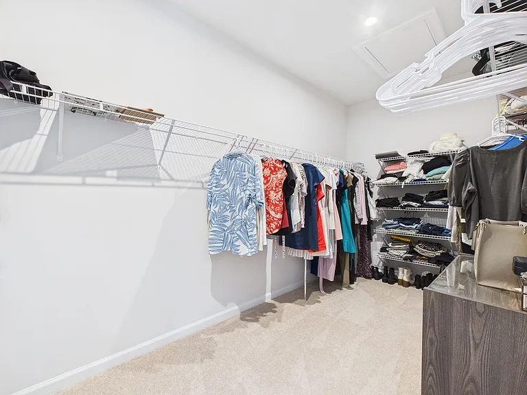 642 Brookwood Glen Ter #B — Photo 27
