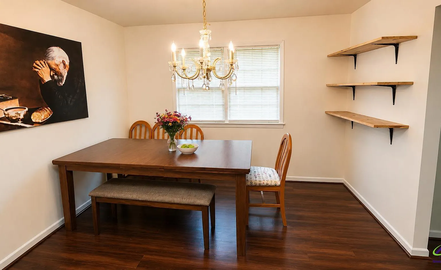4 bed, 2.5 bath, 2396 sqft, $2,100 — Photo 4