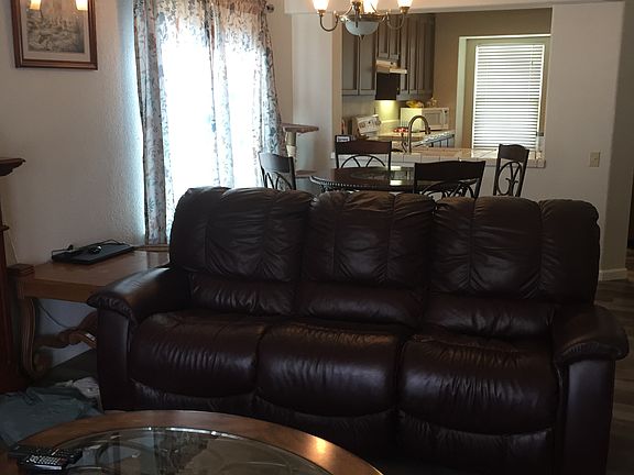 4th image of 181 Sterling Oak Dr