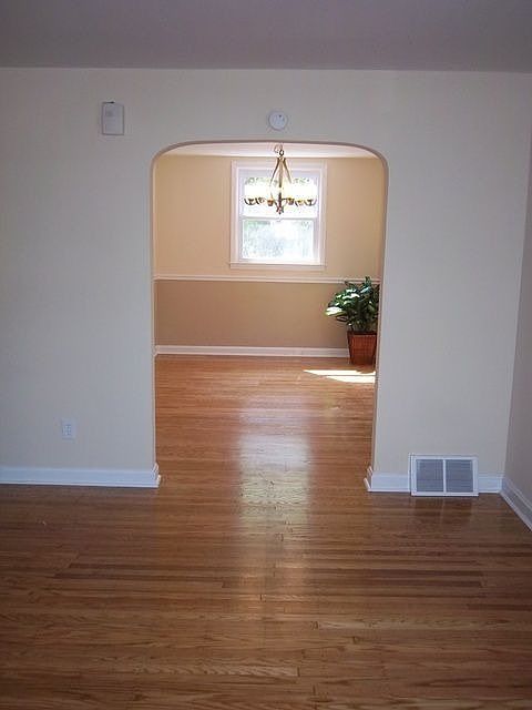 2nd image of 308 High St