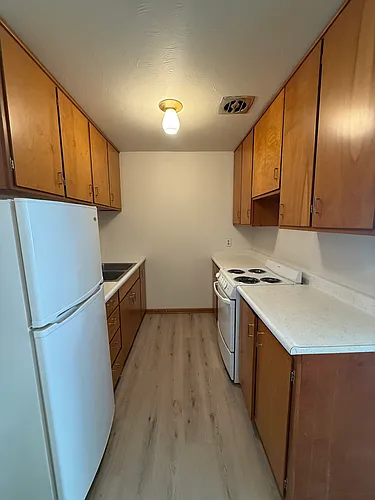 1024 E St #4 Photo 1