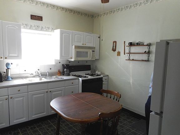 4th image of 12632 S Wood St