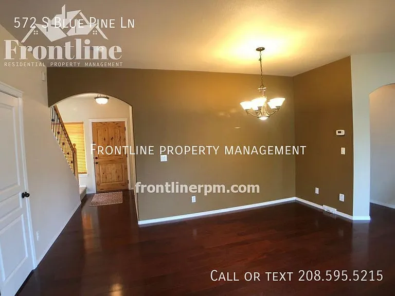572 S Blue Pine Ln — Photo 2