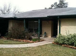 2104 Cedar Creek Dr, Baytown, TX 77520