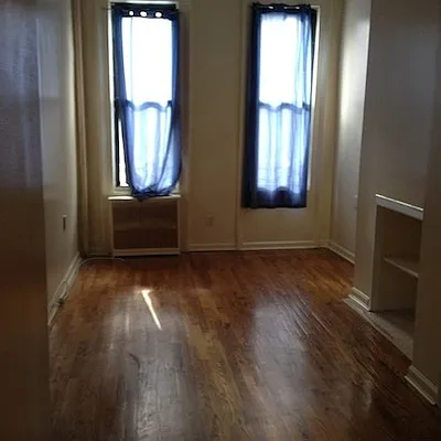 Rented by Capri Jet Realty Corp | media 16