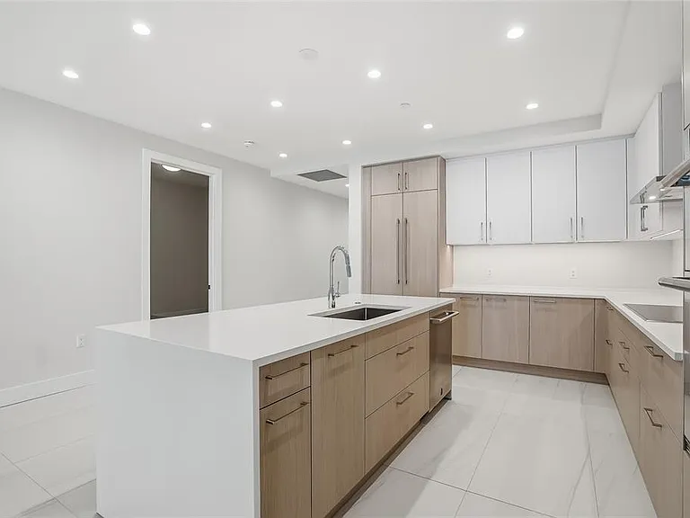 275 1st Ave S #1003 — Photo 49