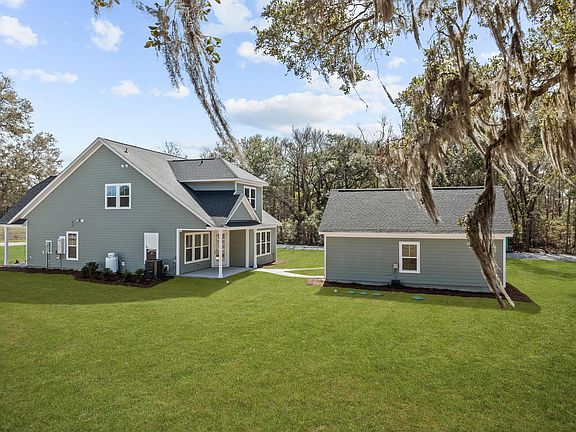 3rd image of 92 Duany Dr.