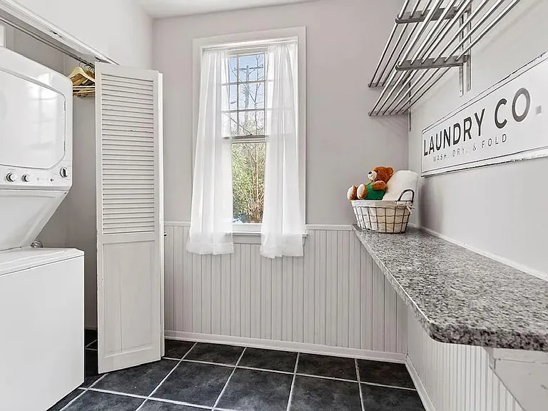 Laundry Room Cabinet