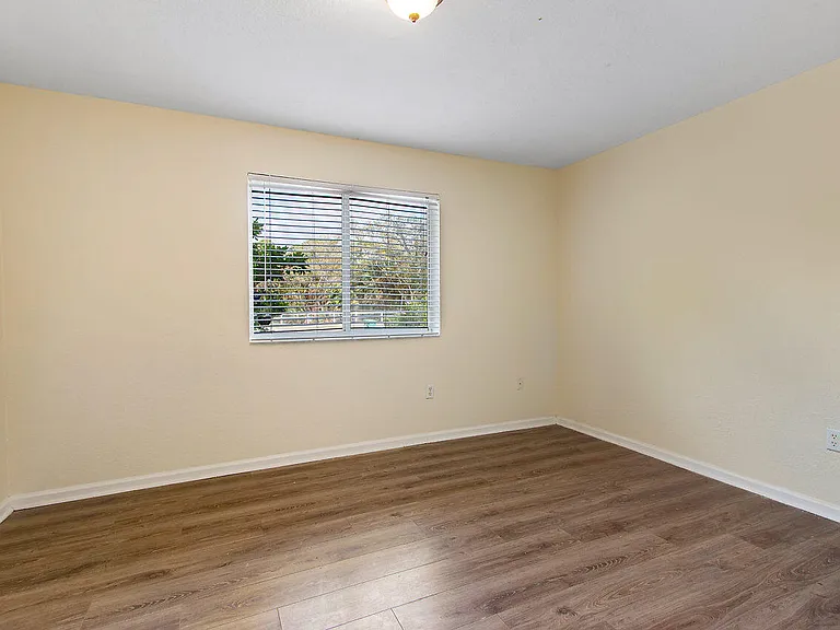 8460 NW 40th St #8460 — Photo 14