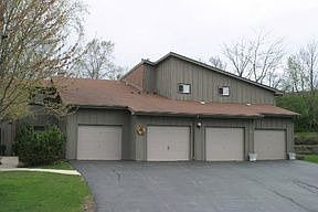 4th image of 29W471 Emerald Green Dr Unit C