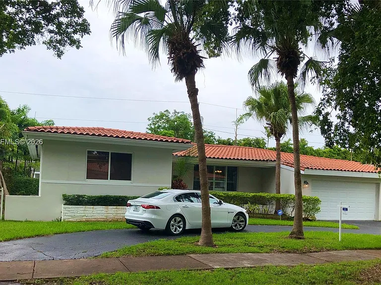 1420 Baracoa Ave — Photo 18