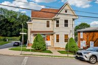Hinchman Ave-1306-004.jpg