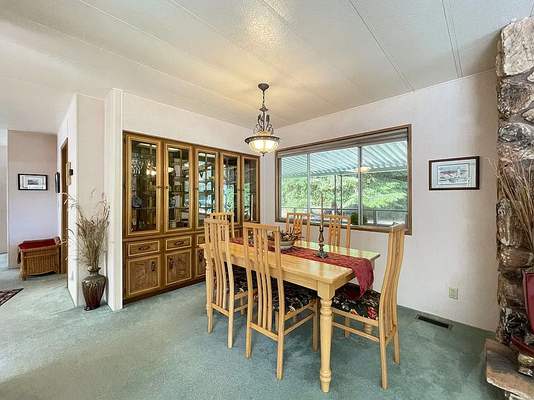 121 Ivy Ln — Photo 12