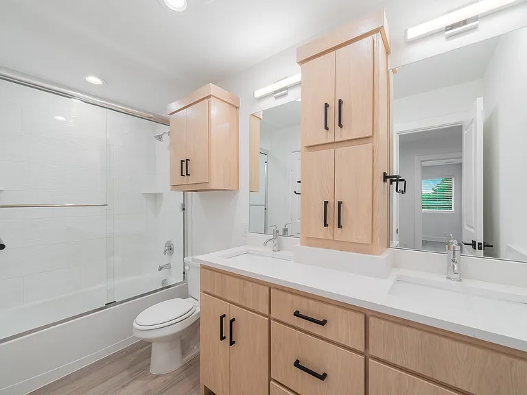 806 Kingswood Ave — Photo 7
